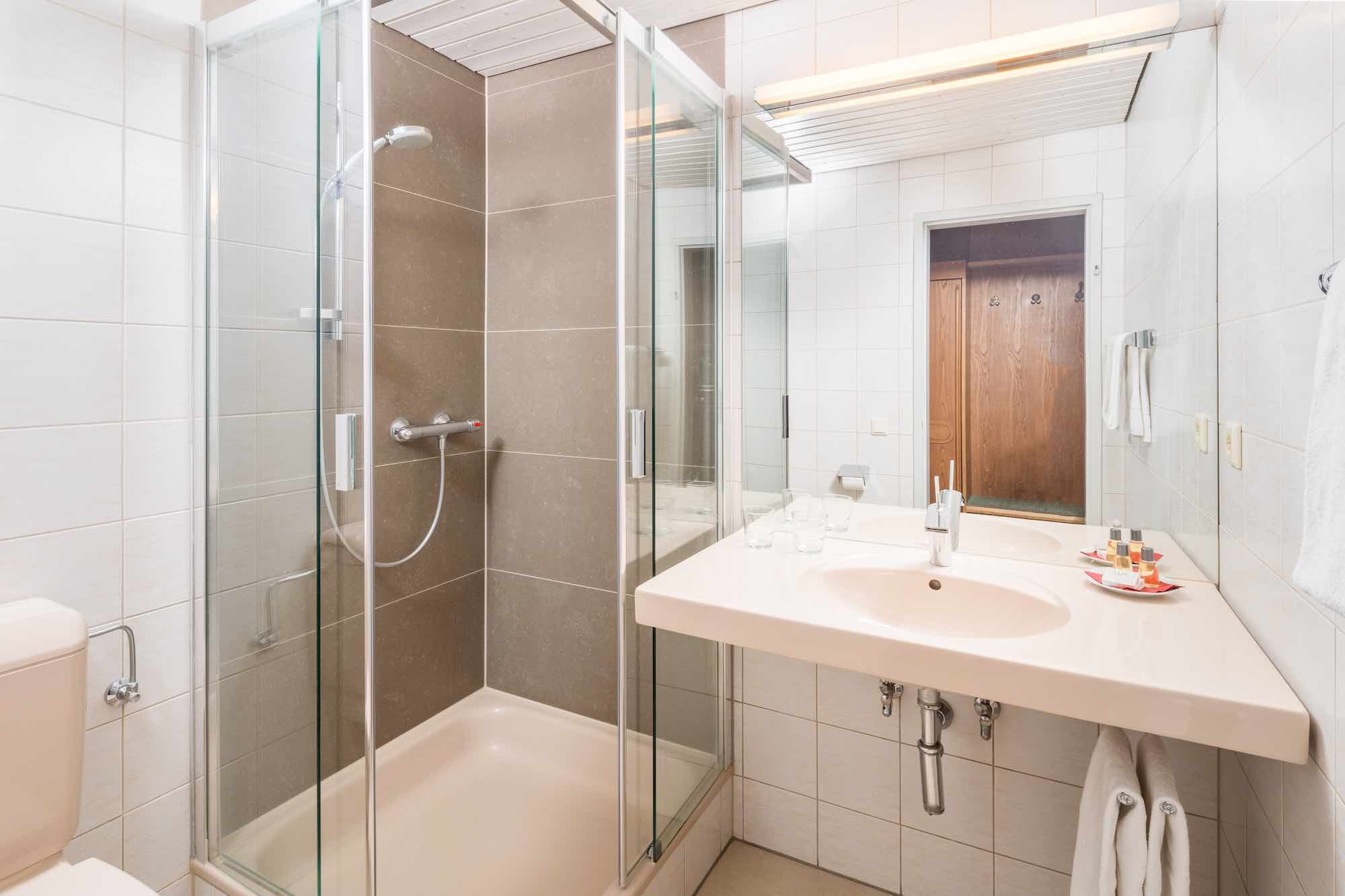 Badezimmer - Hotel Garni Matt Bregenz